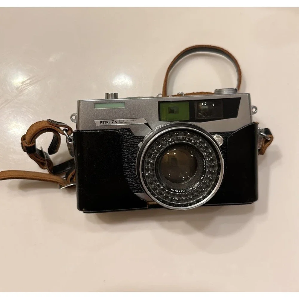PETRI 7S - Vintage 35mm Film Camera made in Japan in 60's/ Rangefinder Camera/Ci - Picture 2 of 10